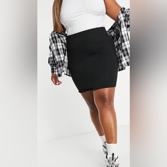Brave Soul Plus jade jersey basic skirt in black from ASOS. NWT - Picture 2 of 5